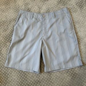 Men’s Under Armour Golf Shorts 36 Loose Fit Gray Striped
